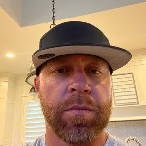 Meet your Posher, Casey